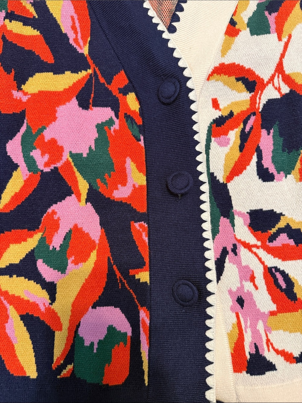 AVARA Leslie Navy Floral Cardigan - Multicolor Navy & Cream - Picture 4 of 5